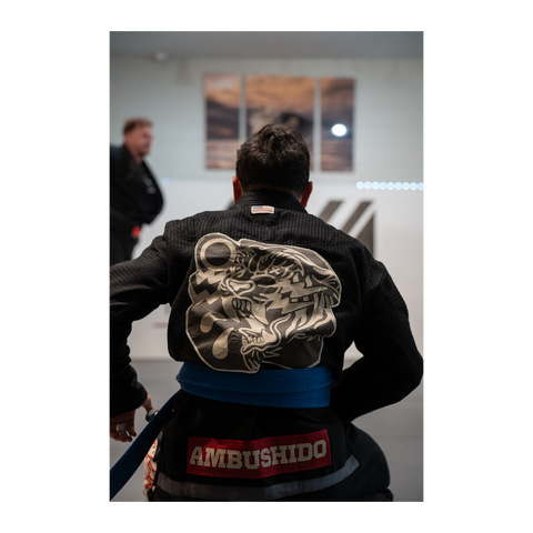 DOGI 042/ Ambush 450G (Black)