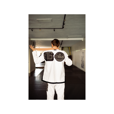 DOGI 034/ Monotones 450G Youth (Newspaper)