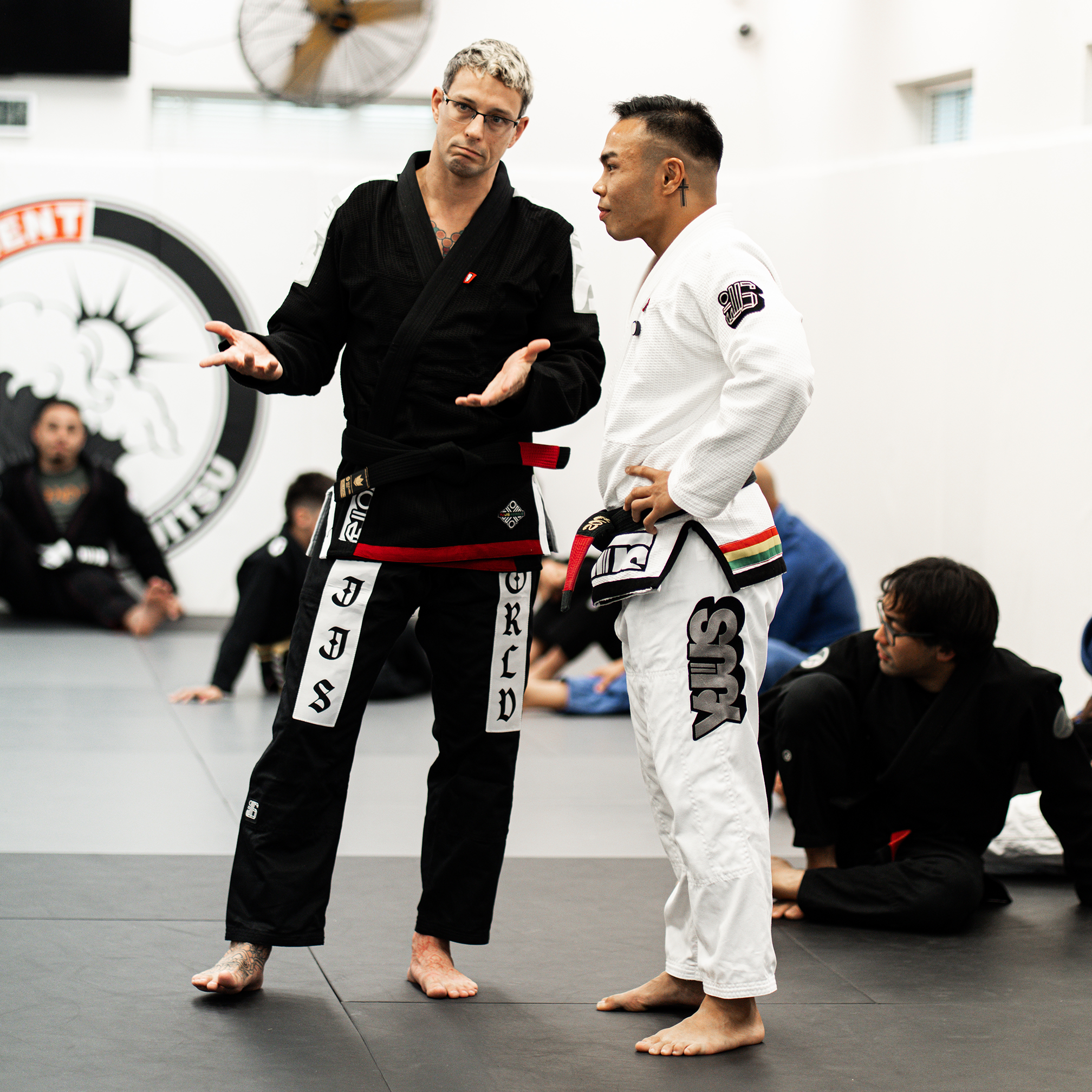 YOUTH DOGI 052/ Y.V.T.W 450G (White)