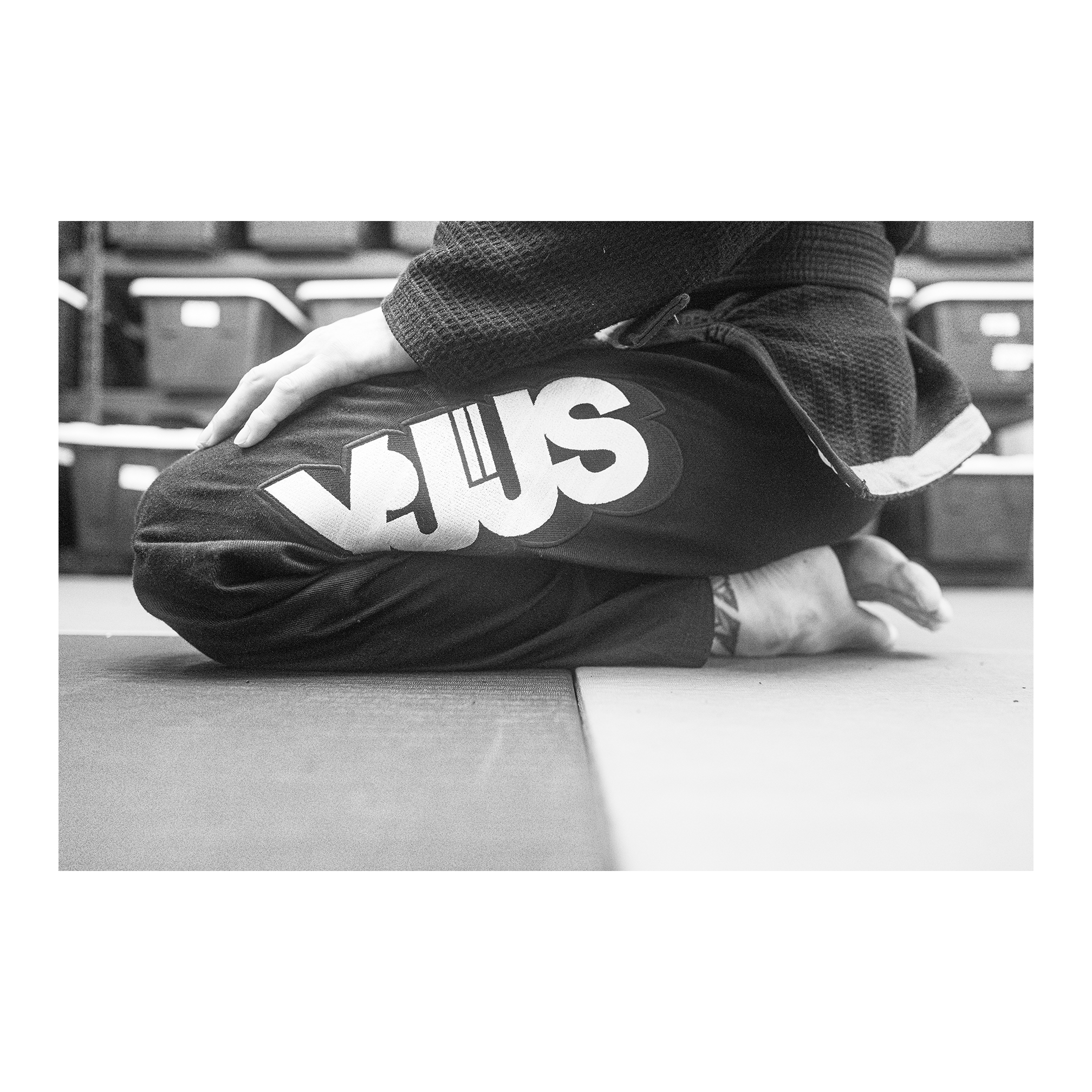 DOGI 044/ N.P.L.H. 450G (Black)