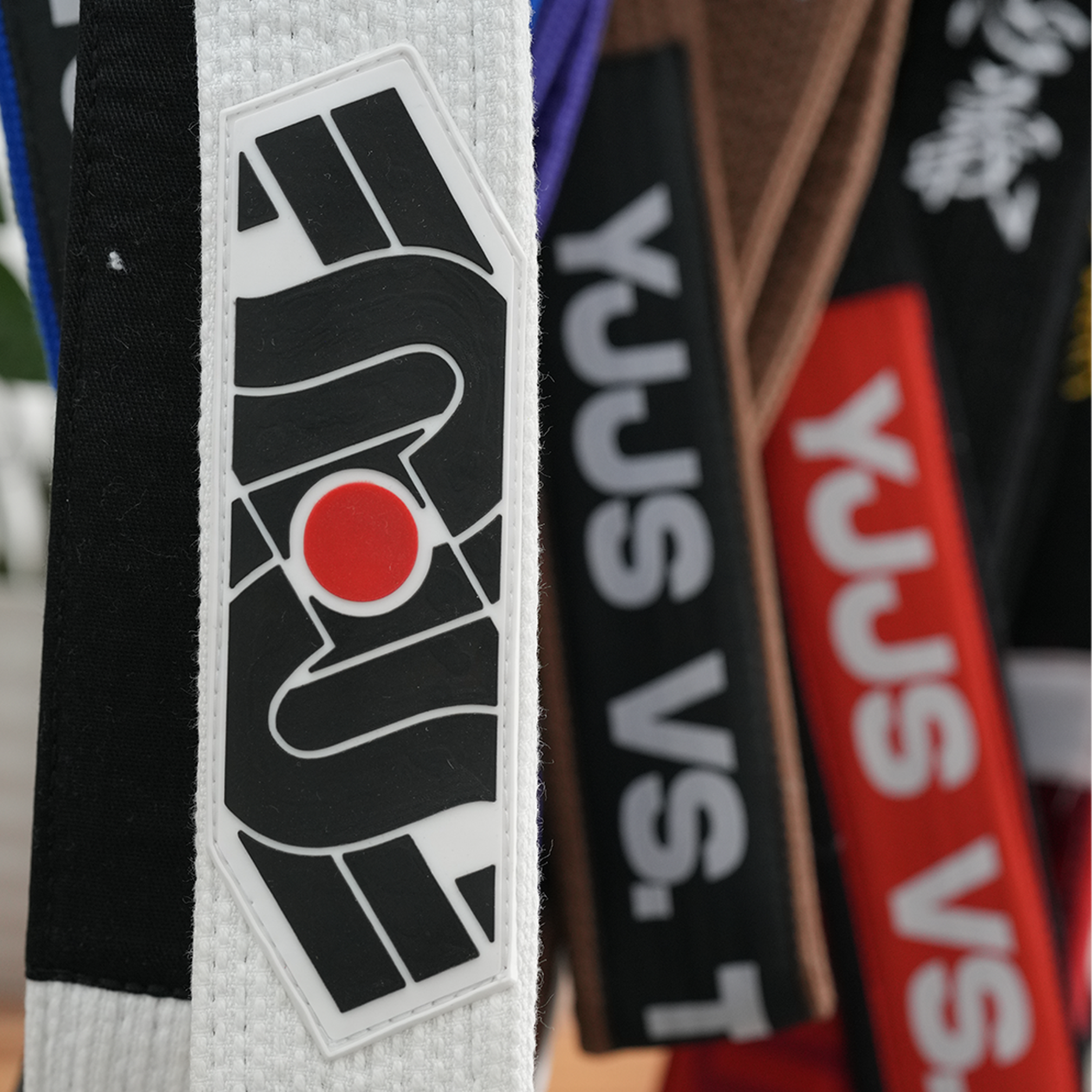 YJJS SELECT SERIES IV (White)