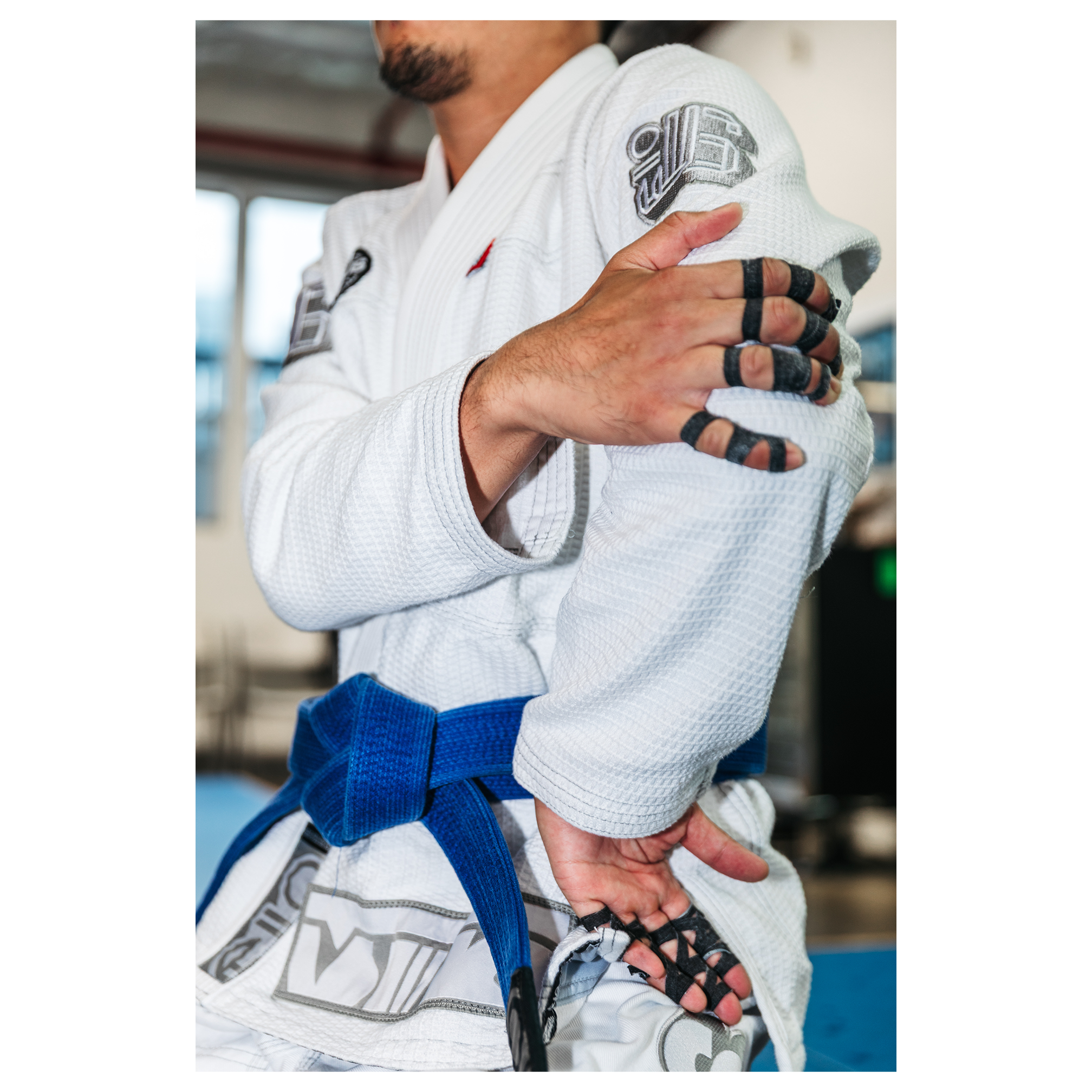 DOGI 045/ PRATA 450G (White)