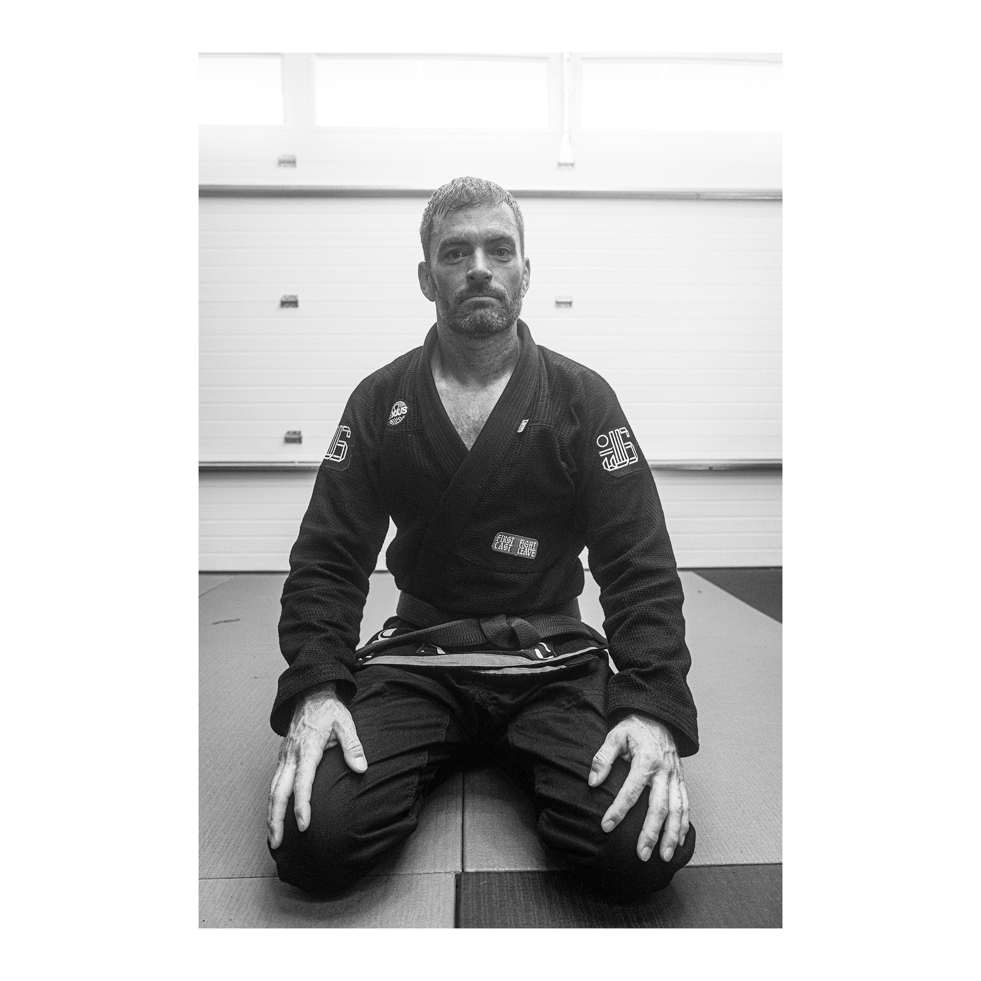 DOGI 044/ N.P.L.H. 450G (Black)