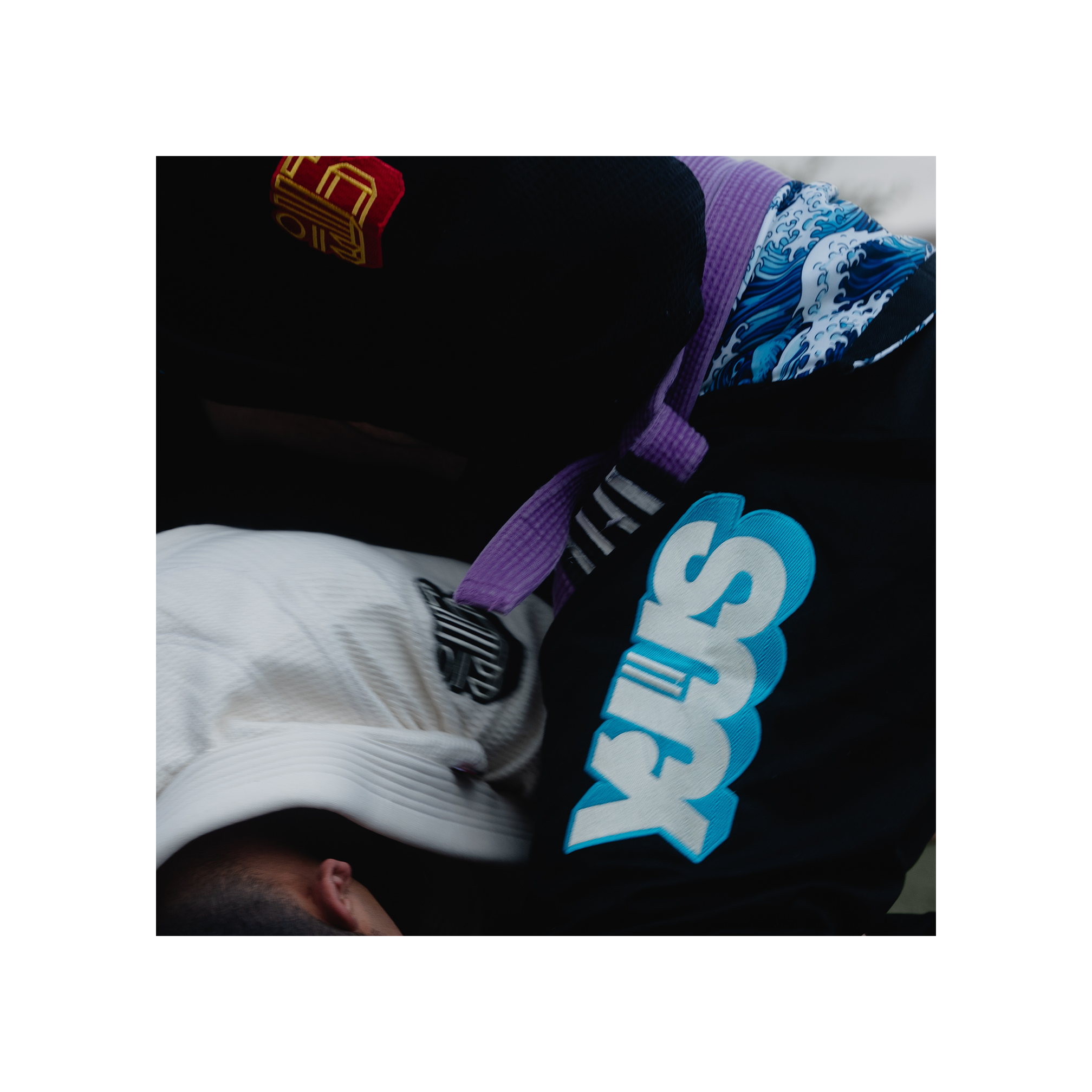 DOGI 038/ Waves + Weaves 450G (Black)