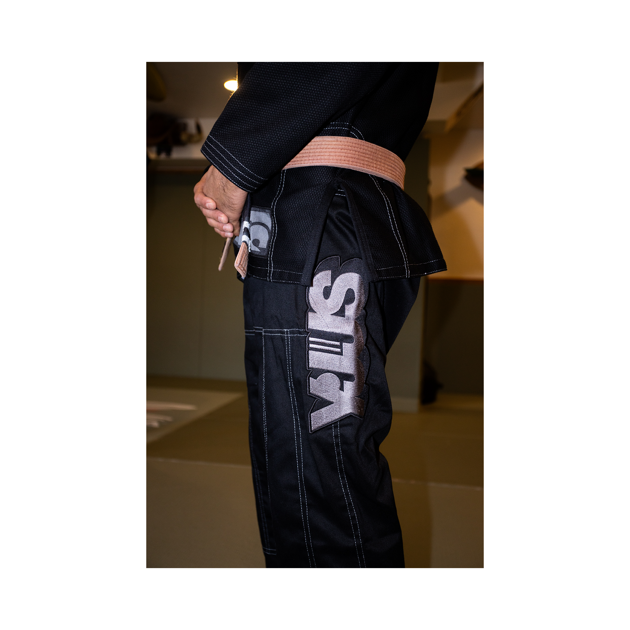 DOGI 033/ Monotones 450G (Grafight)