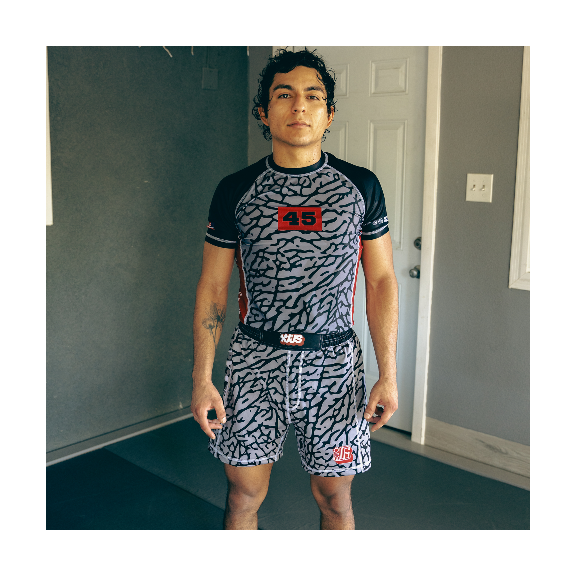 Six Rings Rashguard (Elephant)