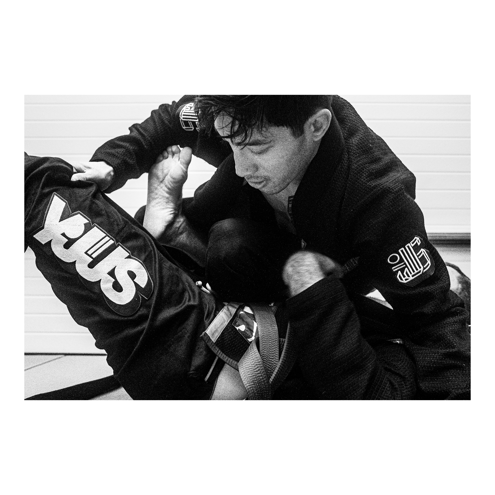 DOGI 044/ N.P.L.H. 450G (Black)